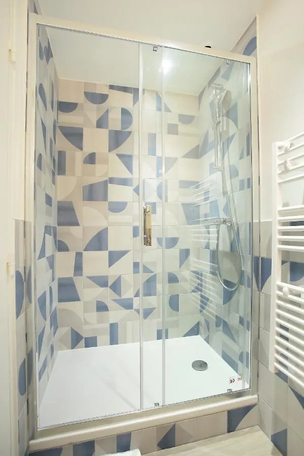 Rent A Room - Aparts Cadet Paris Apartment
