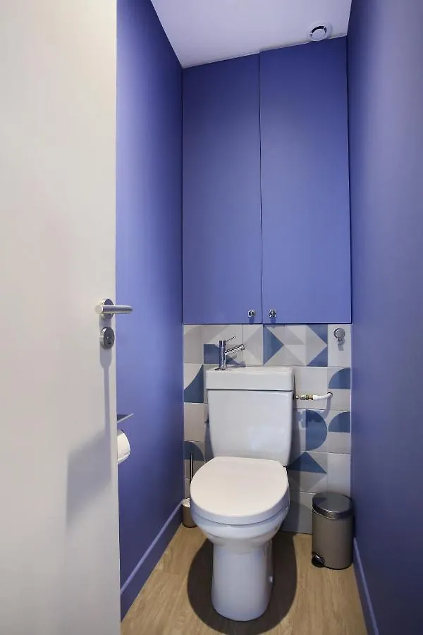 Apartment Rent A Room - Aparts Cadet Paris France