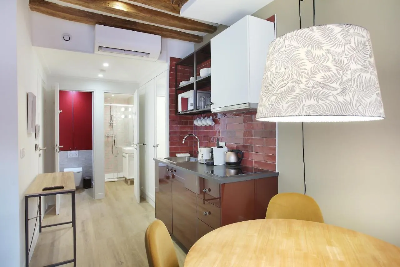 Apartment Rent A Room - Aparts Cadet Paris France