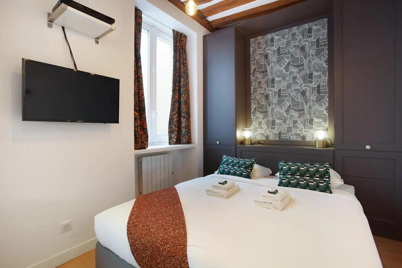Rent A Room - Aparts Cadet Paris 0*,